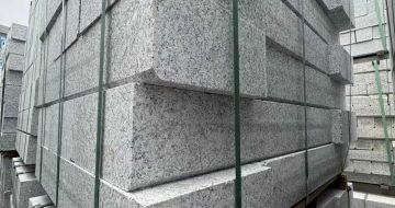 汕尾芝麻白路牙石 马路牙子