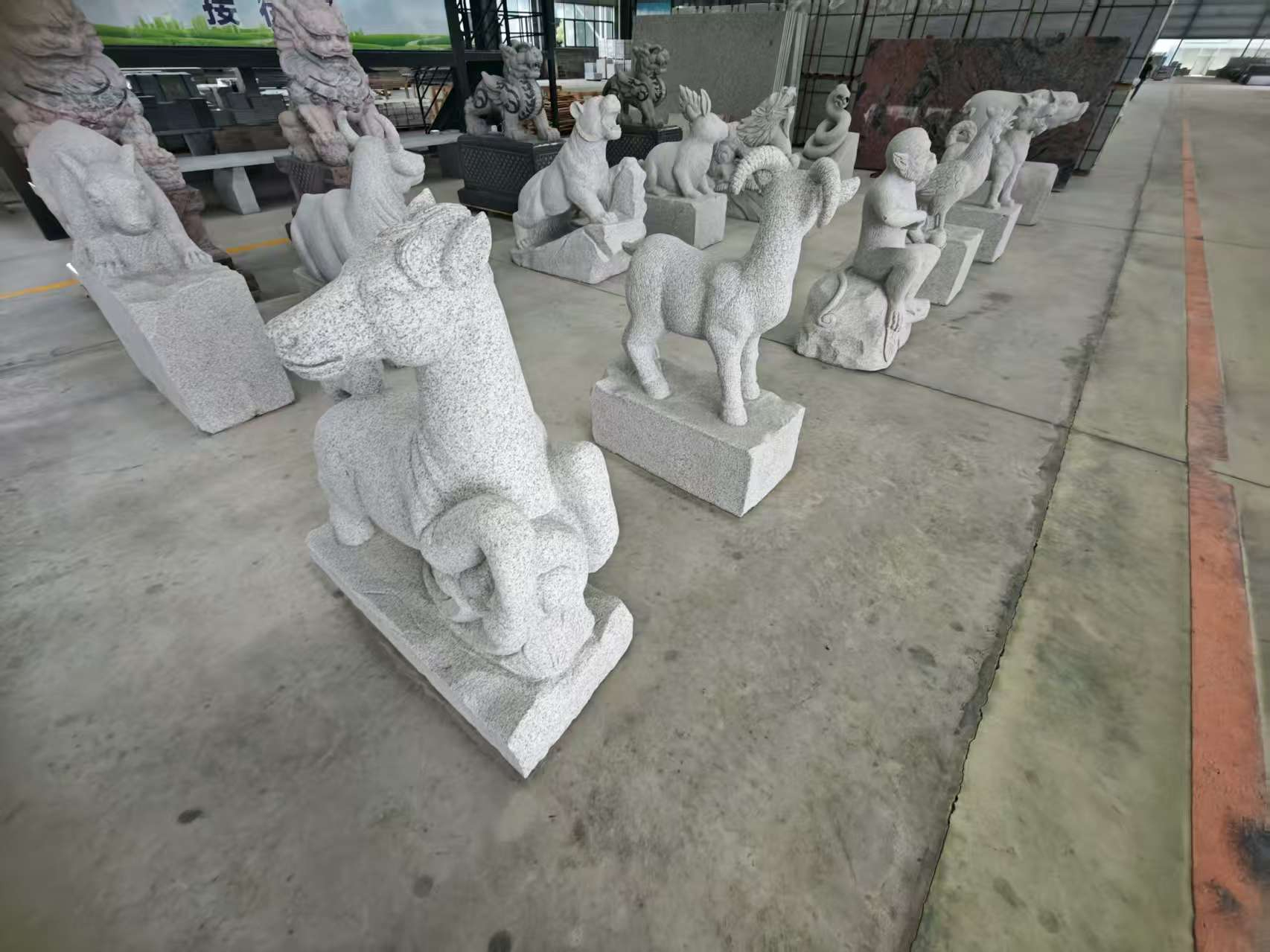 汕尾芝麻白雕刻 十二生肖 异形雕刻