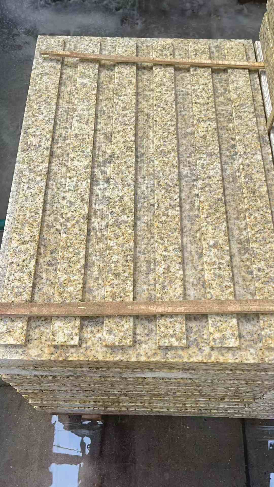 汕尾黄金麻盲道 石材盲道
