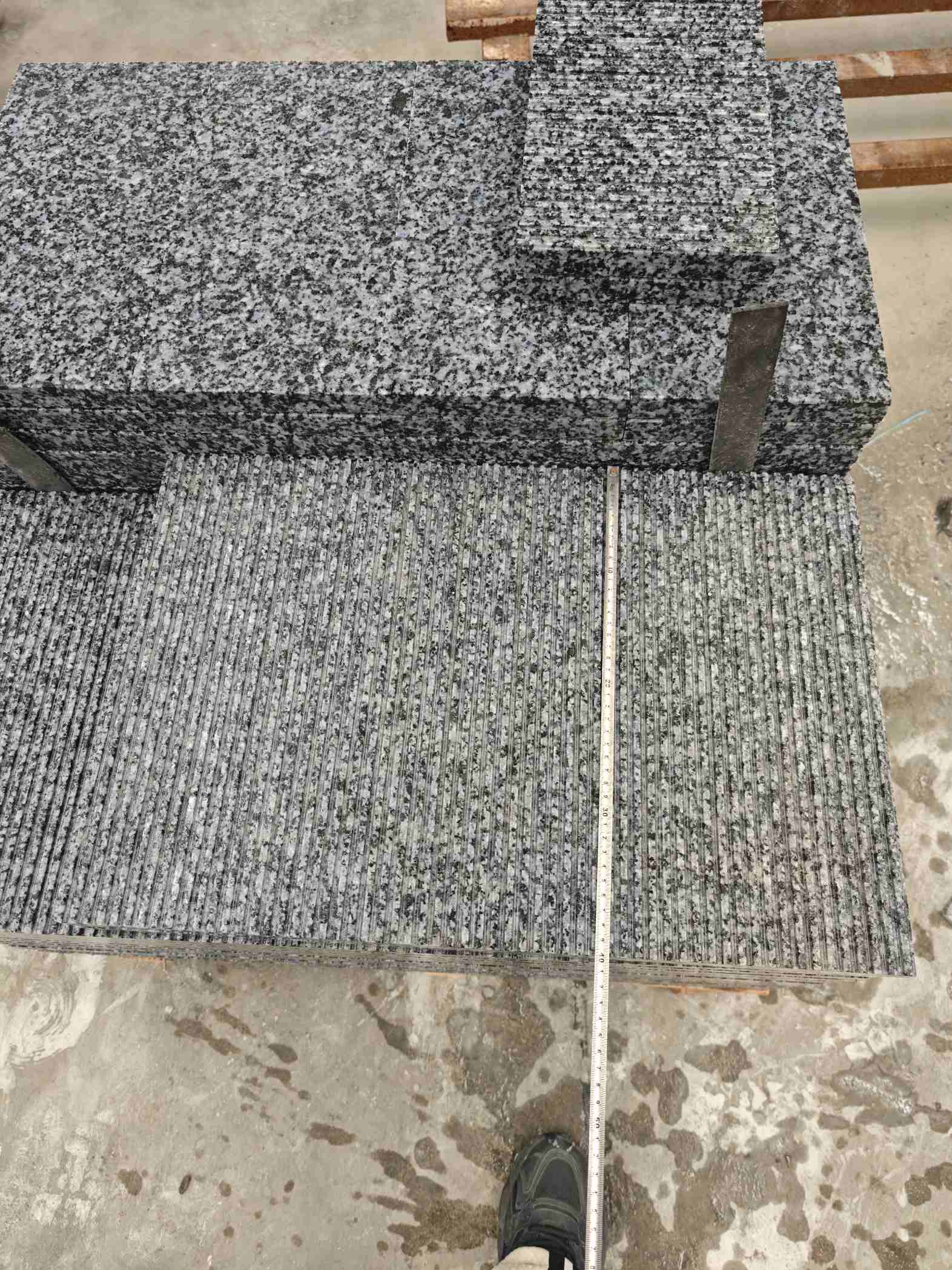 汕尾芝麻黑拉丝面