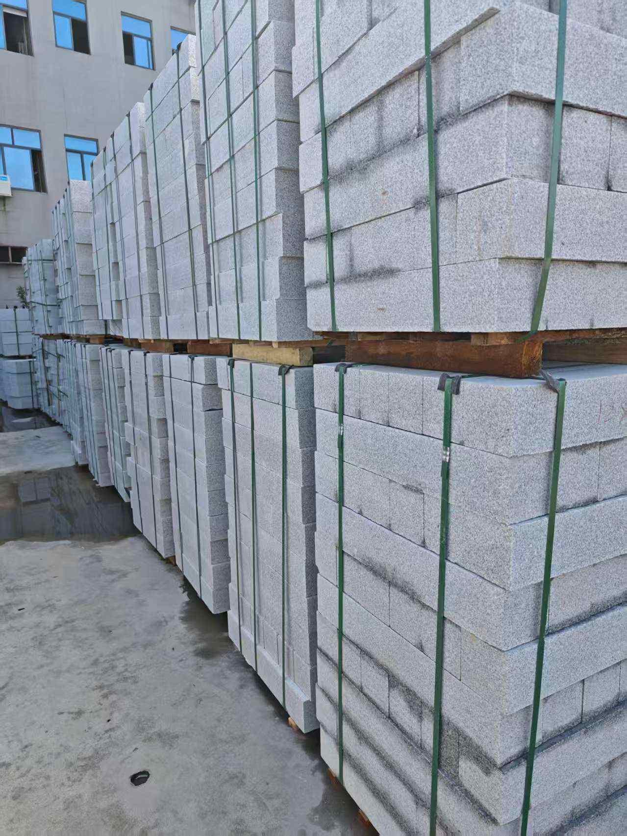 汕尾芝麻白路牙石，路侧石