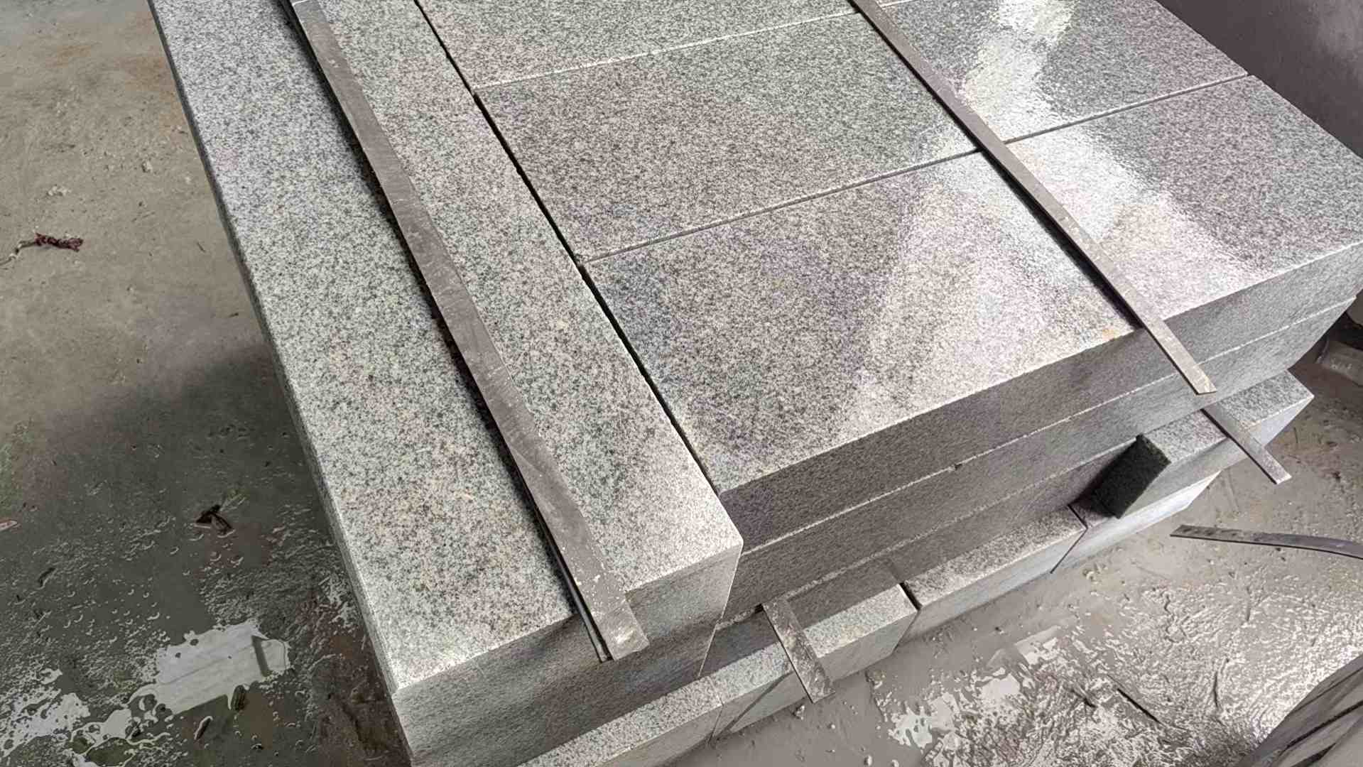 汕尾芝麻灰 芝麻白 路牙石 路侧石 马路牙子